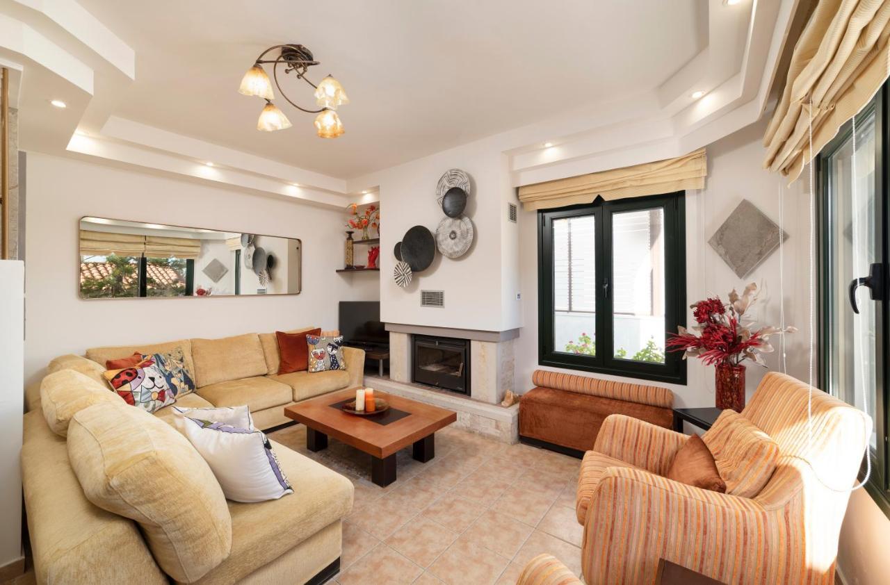 Paradisos Luxury Villas Next To Beach Koutsouras Luaran gambar